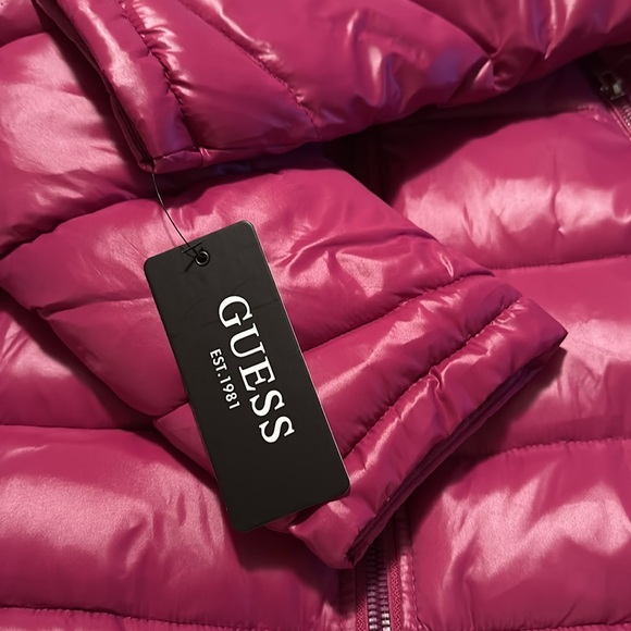 NWT Women’s Magenta Puffer Jacket - Large - Picture 6 of 9